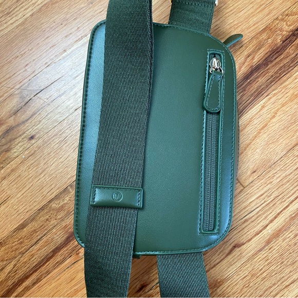 Lululemon Waist Belt Bag Fanny Pack Sports Purse Athleisure Cactus Gold Green - Picture 7 of 15